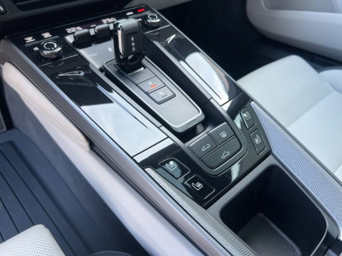 Porsche 911 Coupé 3.0 Carrera T 394cv 2p.ti (17)