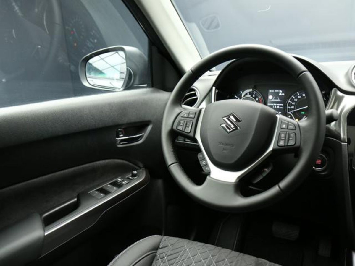 Suzuki Vitara 1.4h Starview 4wd allgrip 110cv at (13)