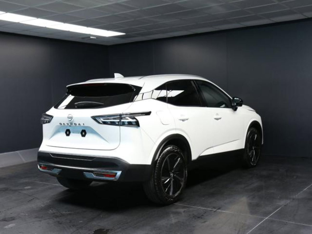 Nissan Qashqai 1.3 mhev Tekna 4wd 158cv xtronic (3)