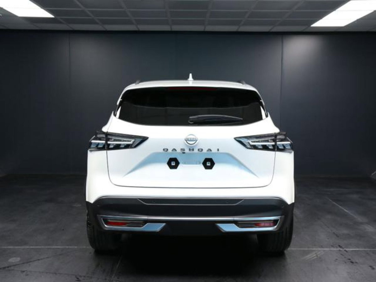 Nissan Qashqai 1.3 mhev Tekna 4wd 158cv xtronic (4)