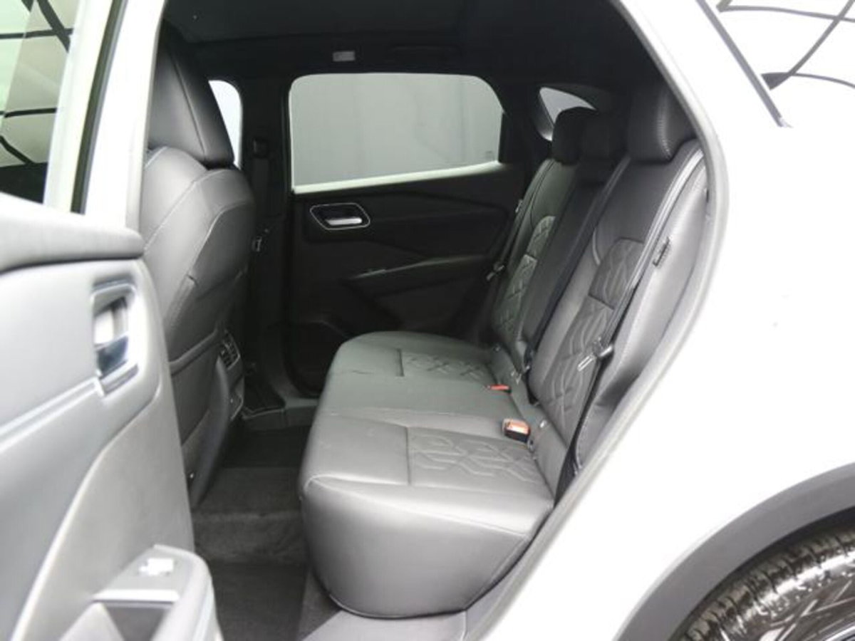 Nissan Qashqai 1.3 mhev Tekna 4wd 158cv xtronic (8)