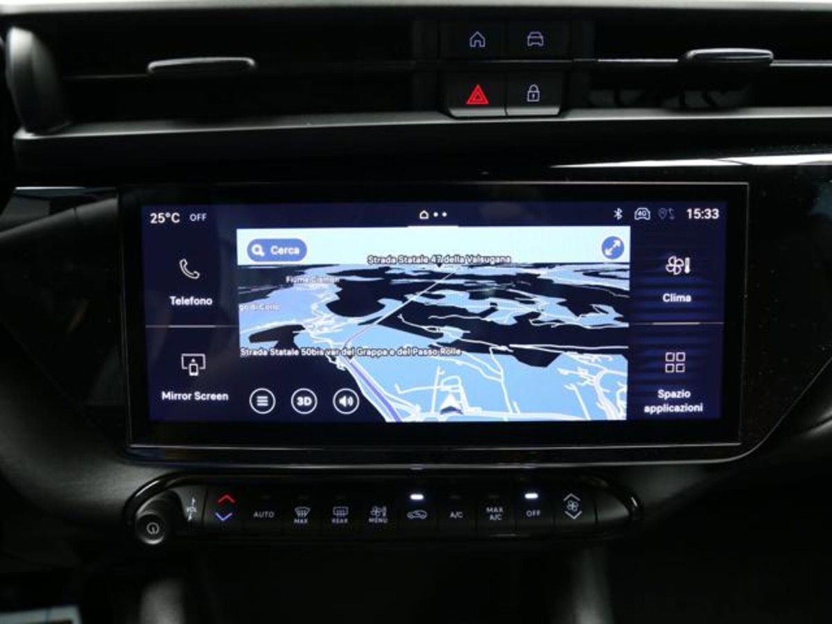 Alfa Romeo Junior 1.2 ibrida Speciale 145cv edct6 (14)