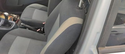 Ford Fiesta 1.4 TDCi 68CV 3 porte Titanium (5)