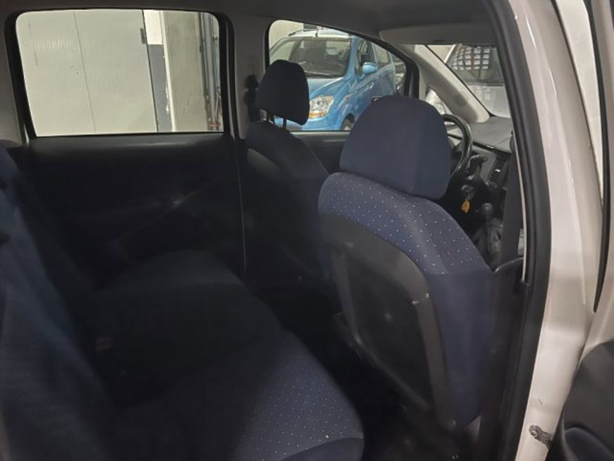 Fiat Idea 1.2 16V BlackLabel (10)