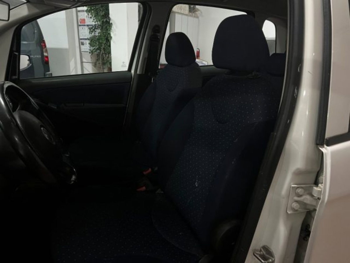 Fiat Idea 1.2 16V BlackLabel (8)