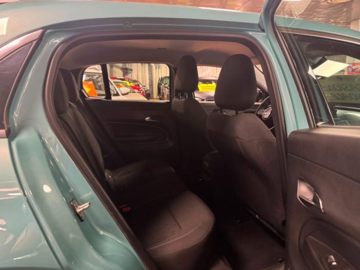 Fiat 600 1.2 hybrid Pop 145cv auto (13)