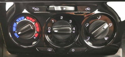 Lancia Ypsilon 1.2 69 CV 5 porte GPL Ecochic Gold (12)