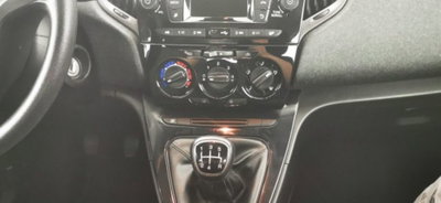 Lancia Ypsilon 1.2 69 CV 5 porte GPL Ecochic Gold (13)