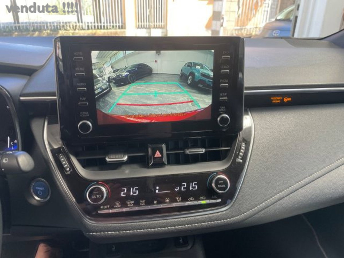 Toyota Corolla 1.8 Hybrid Style (10)