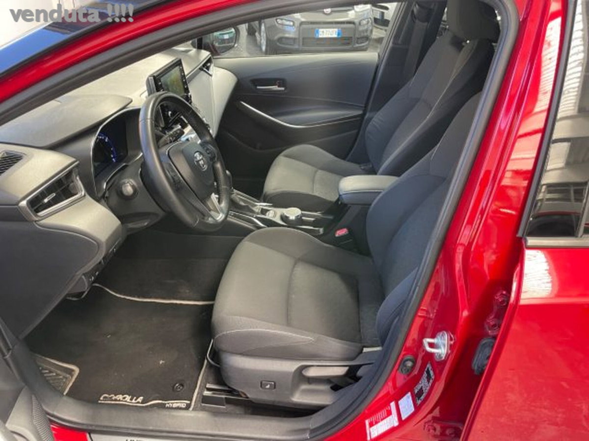 Toyota Corolla 1.8 Hybrid Style (13)