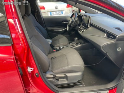Toyota Corolla 1.8 Hybrid Style (18)