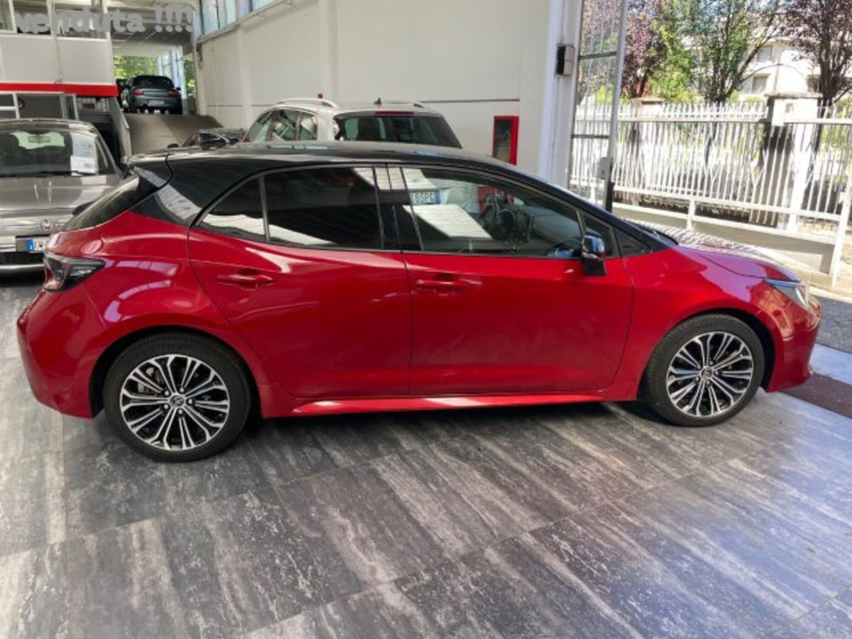 Toyota Corolla 1.8 Hybrid Style (7)