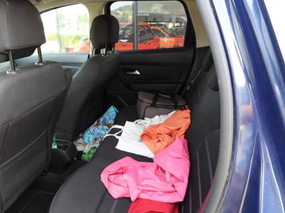Dacia Duster 1.0 TCe 100 CV ECO-G 4x2 Prestige (13)