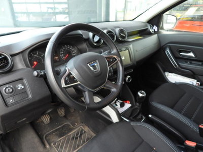 Dacia Duster 1.0 TCe 100 CV ECO-G 4x2 Prestige (9)