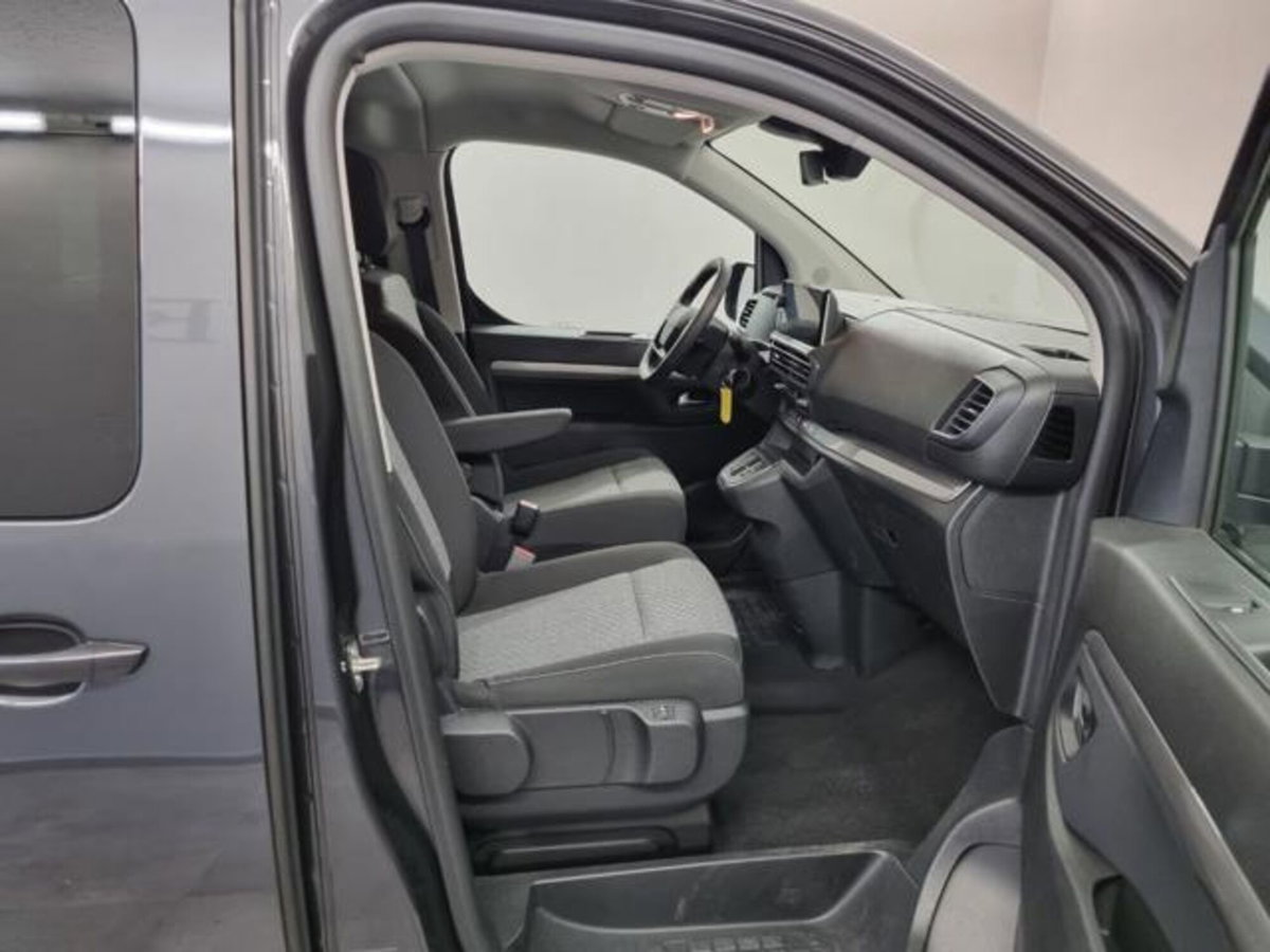 Peugeot Traveller BlueHDi 180 S&S EAT8 Standard Business (11)