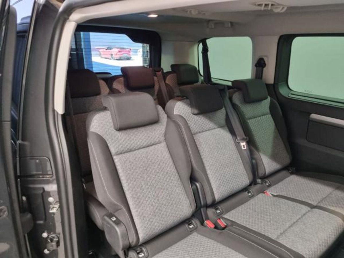 Peugeot Traveller BlueHDi 180 S&S EAT8 Standard Business (12)