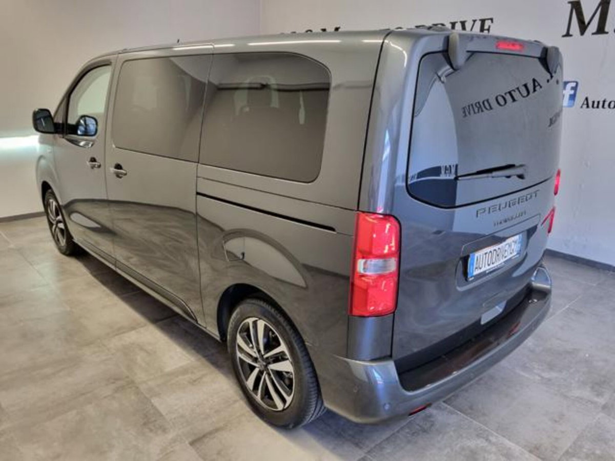 Peugeot Traveller BlueHDi 180 S&S EAT8 Standard Business (17)