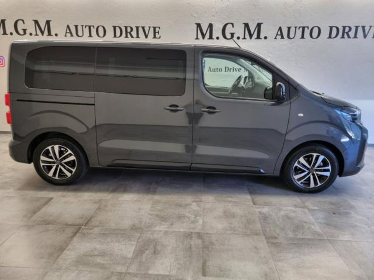 Peugeot Traveller BlueHDi 180 S&S EAT8 Standard Business (4)