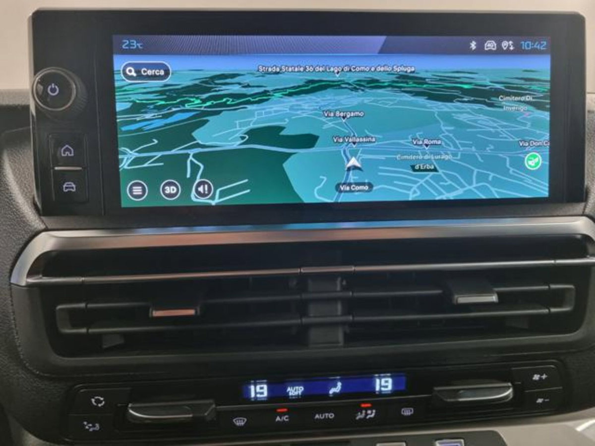 Peugeot Traveller BlueHDi 180 S&S EAT8 Standard Business (7)