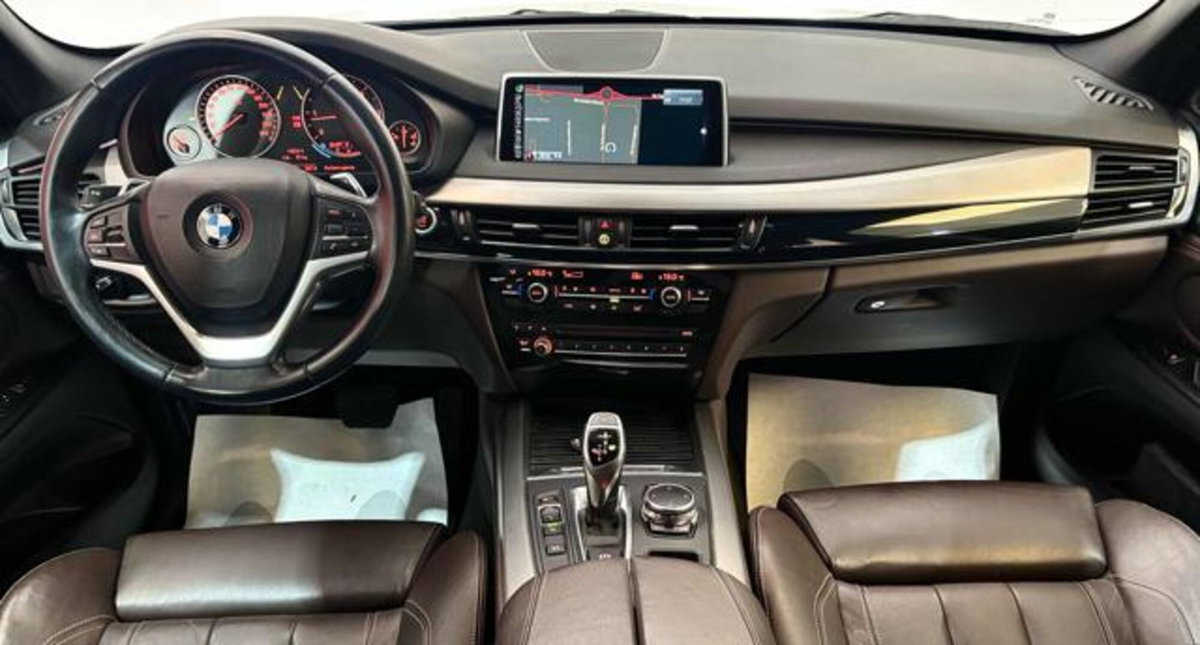 BMW X5 xDrive30d 258CV Luxury (12)