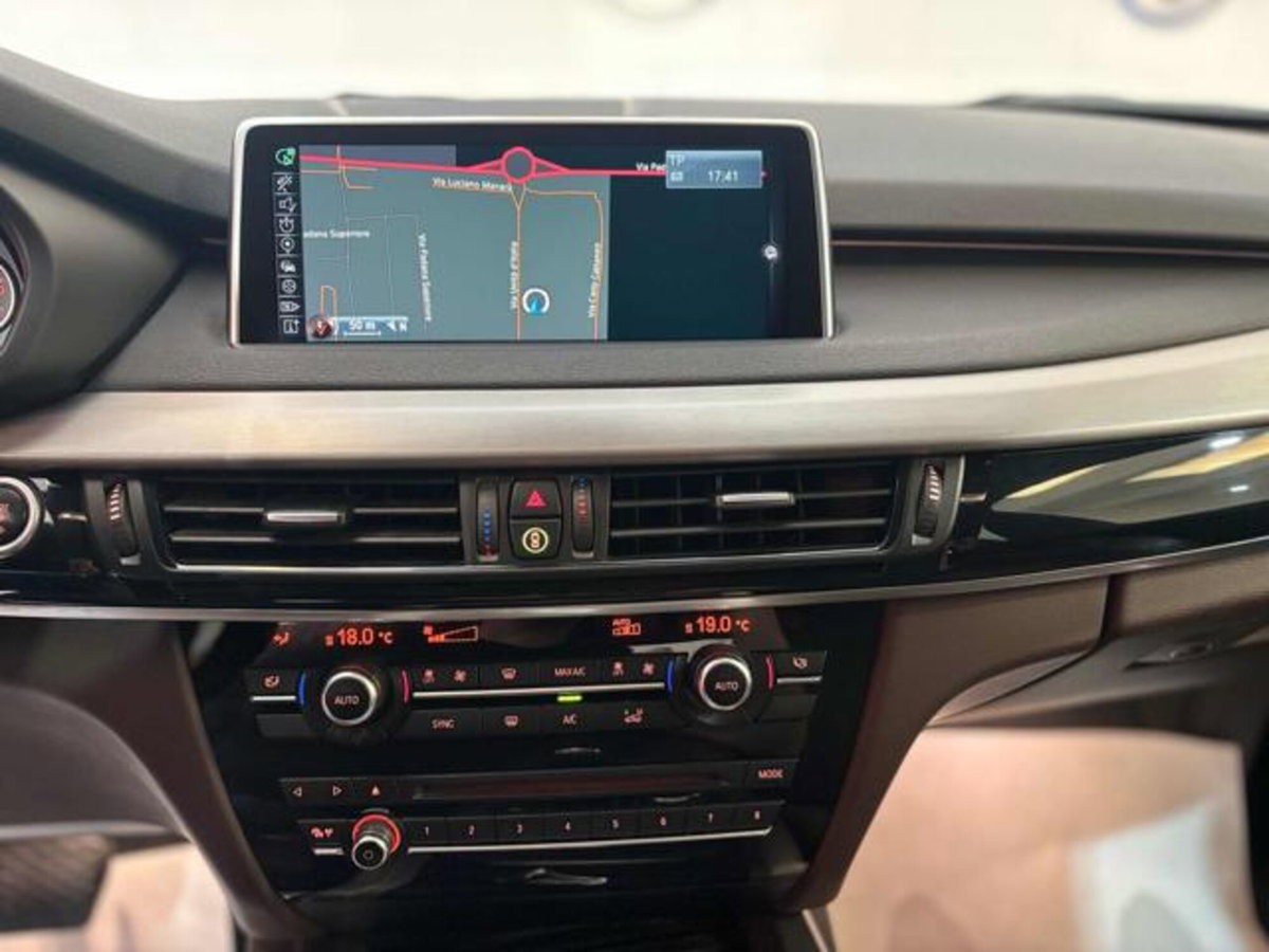BMW X5 xDrive30d 258CV Luxury (17)