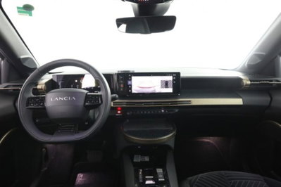 Lancia Ypsilon 1.2 mhev Edizione Limitata Cassina e-dct (4)