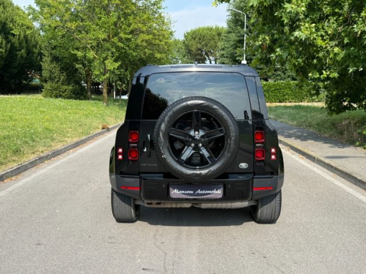 Land Rover Defender 110 3.0d i6 mhev X-Dynamic SE awd 200cv auto (17)