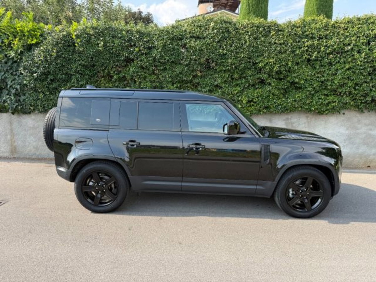 Land Rover Defender 110 3.0d i6 mhev X-Dynamic SE awd 200cv auto (4)