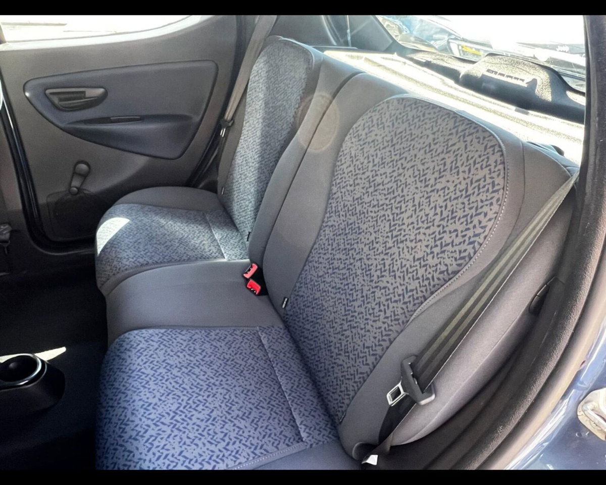 Lancia Ypsilon 1.0 FireFly 5 porte S&S Hybrid Ecochic Gold (17)