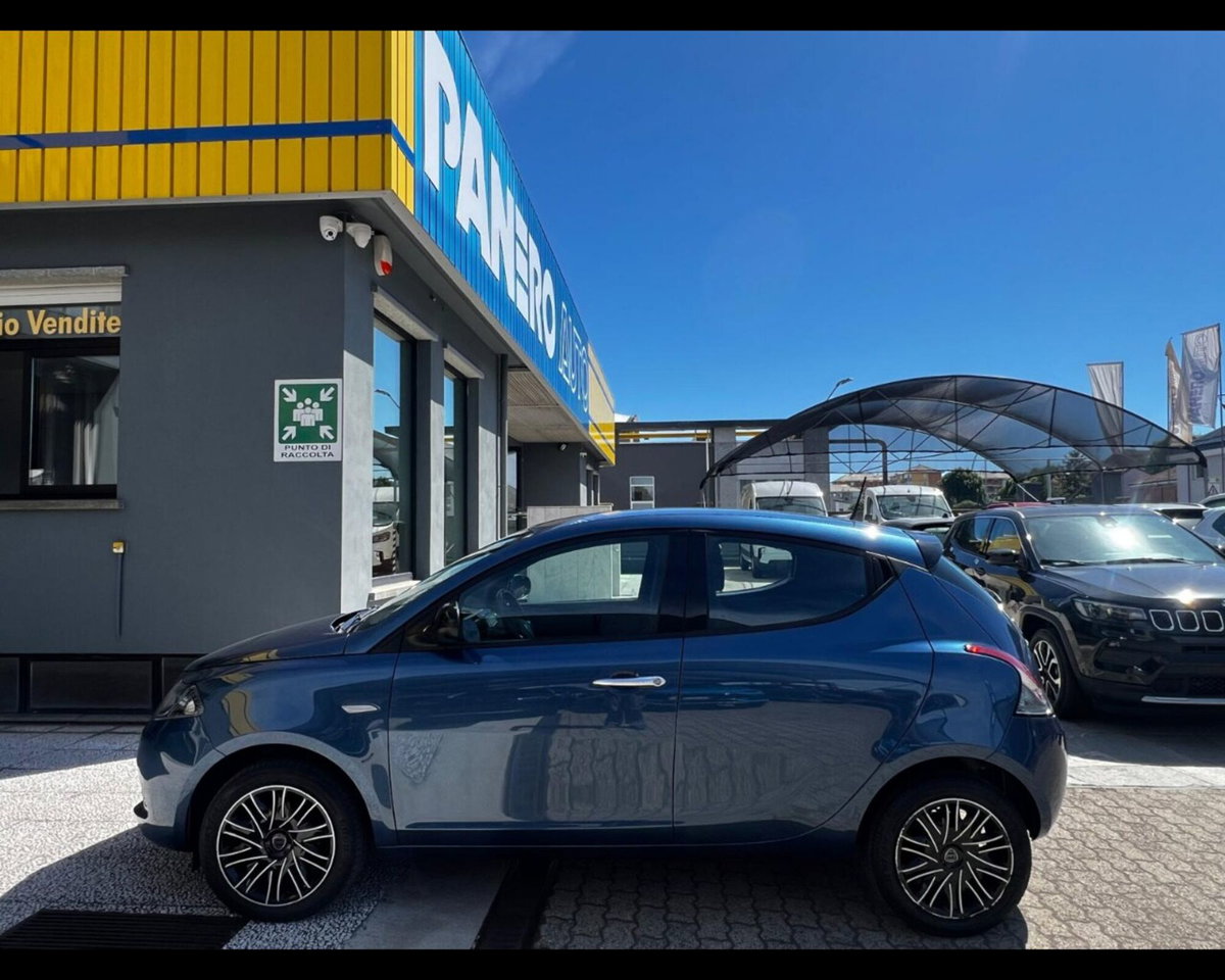 Lancia Ypsilon 1.0 FireFly 5 porte S&S Hybrid Ecochic Gold (5)