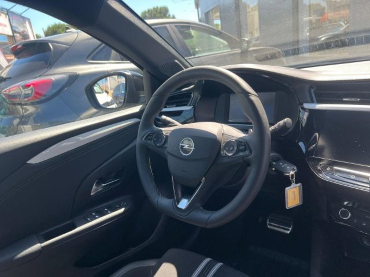 Opel Corsa 1.2 hybrid GS 100cv dct6 (8)