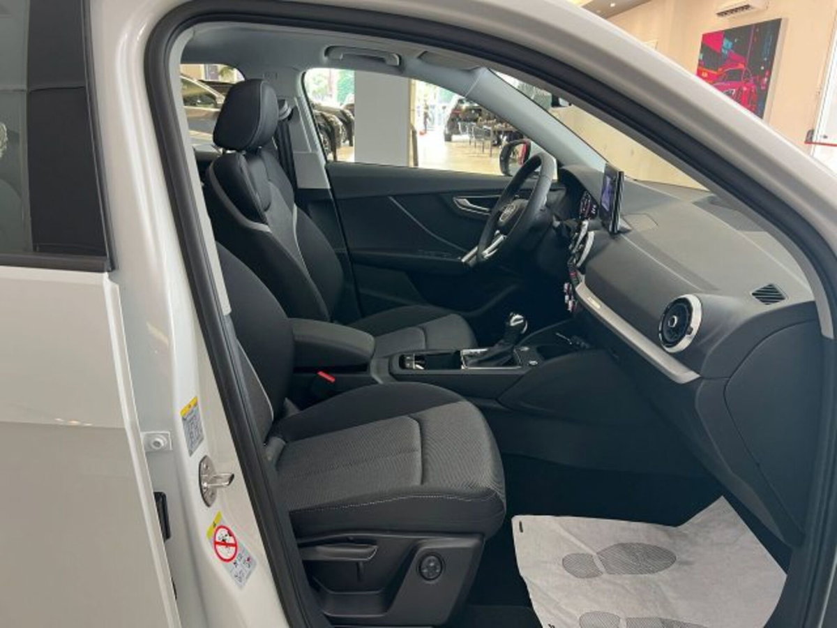 Audi Q2 Q2 35 TFSI S tronic S line Edition (12)