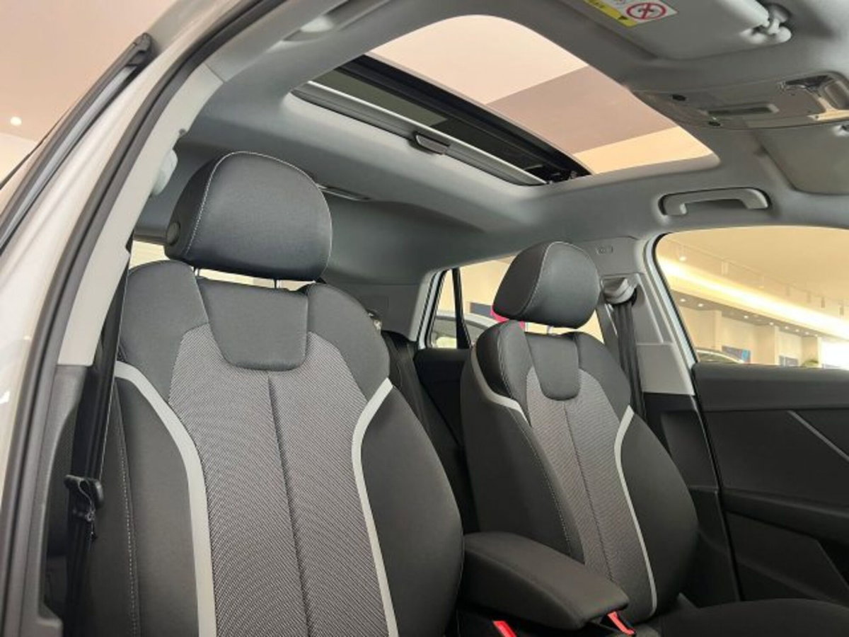 Audi Q2 Q2 35 TFSI S tronic S line Edition (13)