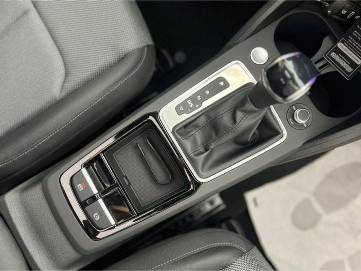 Audi Q2 Q2 35 TFSI S tronic S line Edition (17)