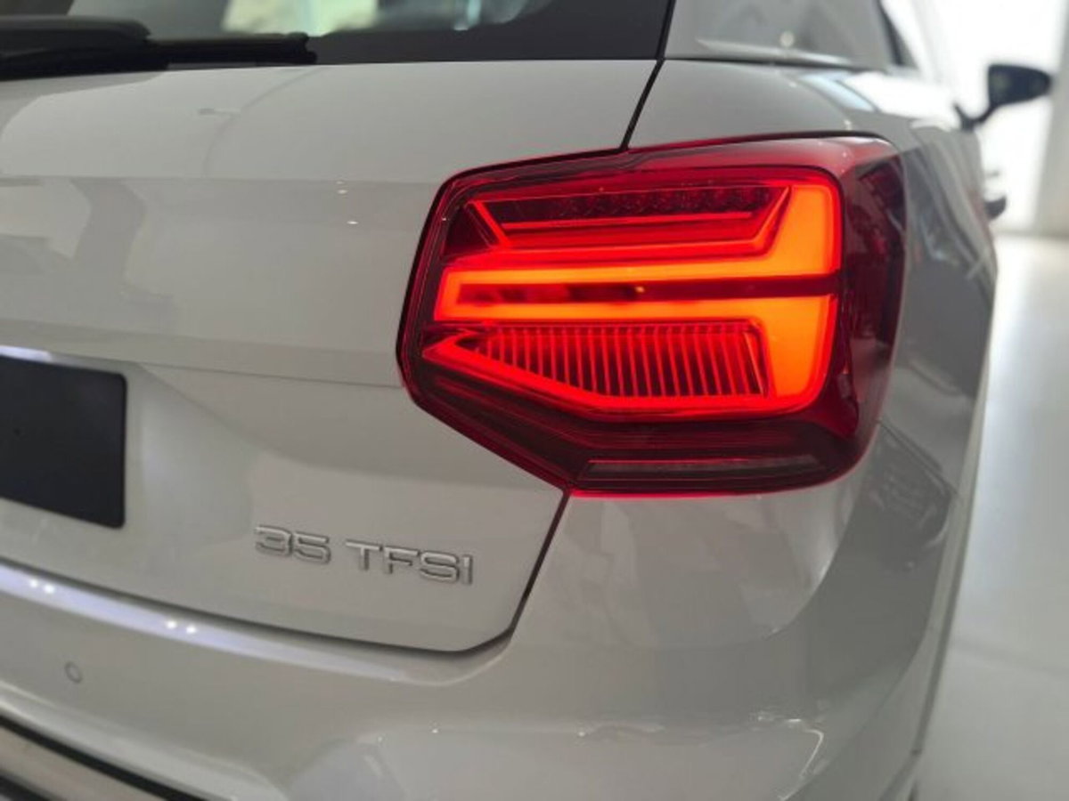 Audi Q2 Q2 35 TFSI S tronic S line Edition (7)