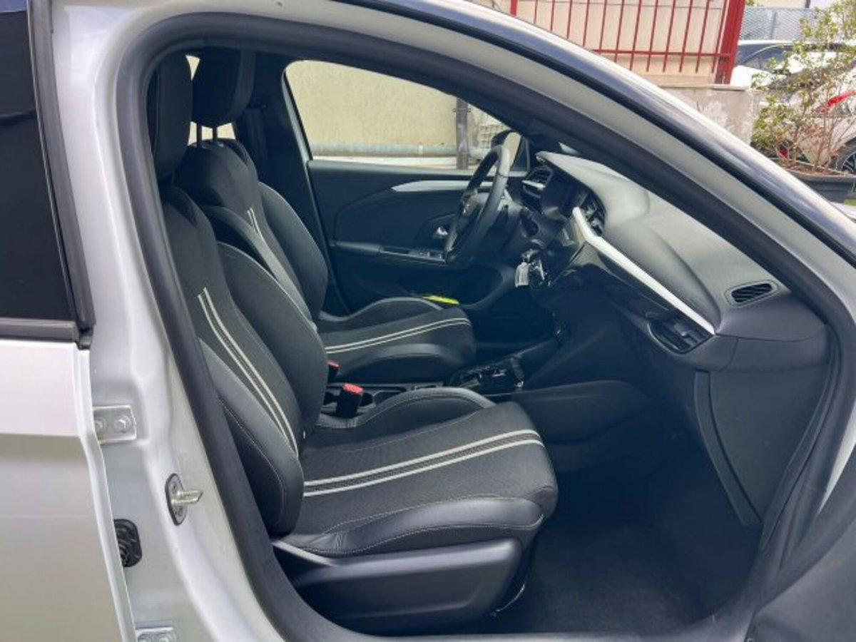Opel Corsa 1.2 hybrid GS 100cv dct6 (10)