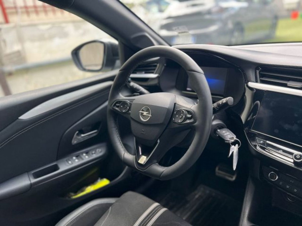Opel Corsa 1.2 hybrid GS 100cv dct6 (11)