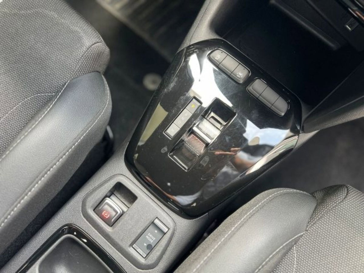 Opel Corsa 1.2 hybrid GS 100cv dct6 (12)