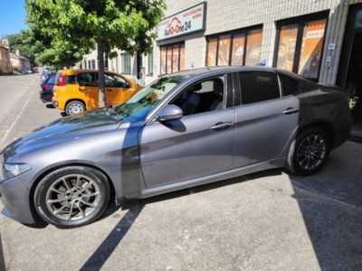 Alfa Romeo Giulia 2.2 Turbodiesel 180 CV AT8 Super (5)
