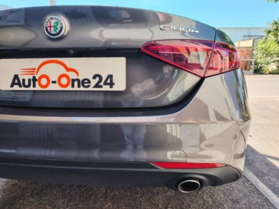 Alfa Romeo Giulia 2.2 Turbodiesel 180 CV AT8 Super (8)