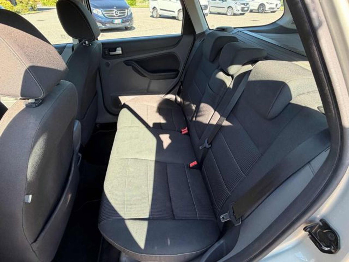 Ford Focus Station Wagon 1.6 TDCi (90CV) S.W. (11)