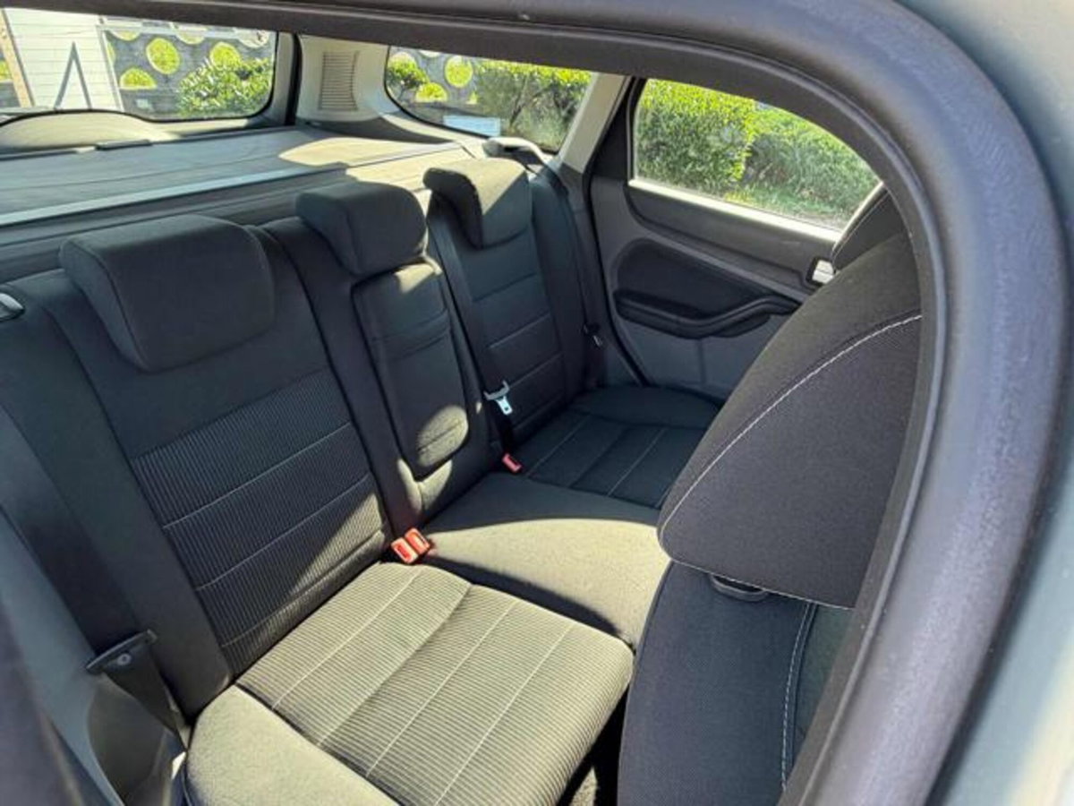Ford Focus Station Wagon 1.6 TDCi (90CV) S.W. (14)