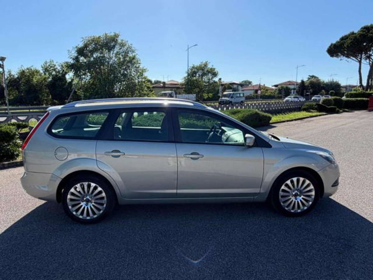 Ford Focus Station Wagon 1.6 TDCi (90CV) S.W. (4)