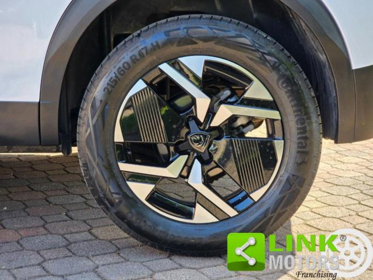 Peugeot 2008 1.2 puretech Allure s&s 100cv (12)