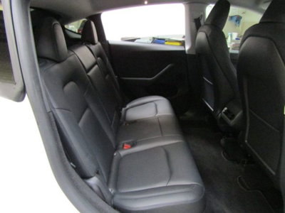 Tesla Model Y Long Range Dual Motor awd (13)