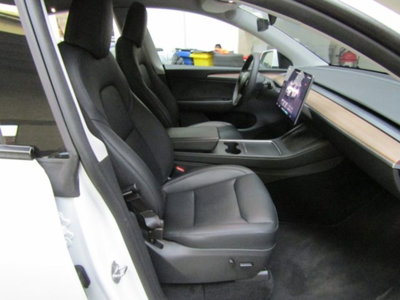 Tesla Model Y Long Range Dual Motor awd (15)