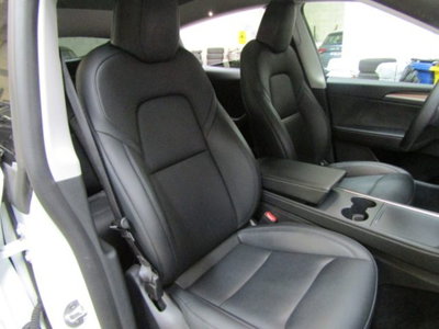 Tesla Model Y Long Range Dual Motor awd (18)
