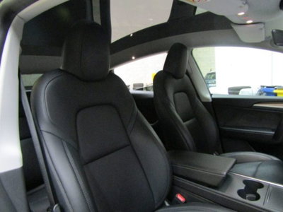 Tesla Model Y Long Range Dual Motor awd (19)