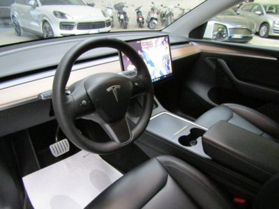 Tesla Model Y Long Range Dual Motor awd (8)