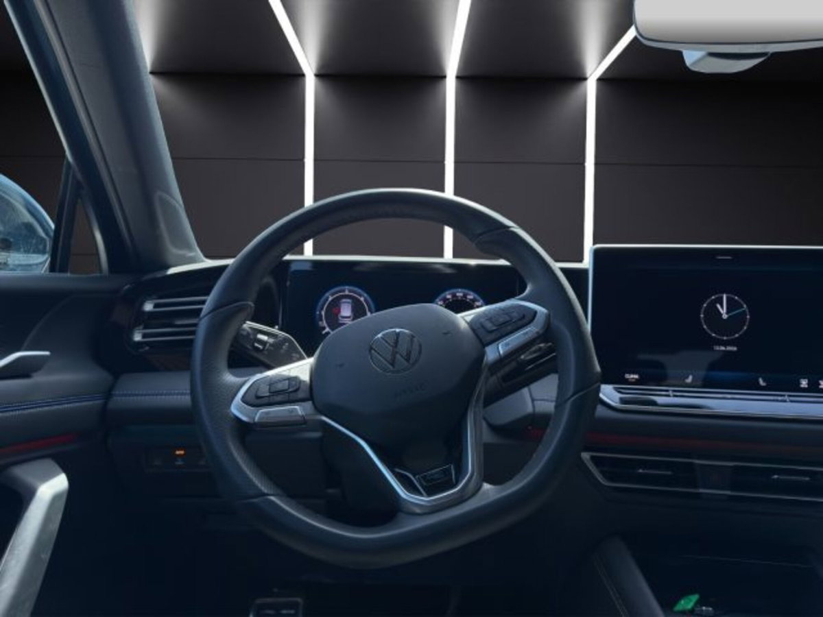 Volkswagen Tiguan 2.0 tdi R-Line 150cv dsg (10)